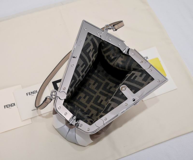Fendi first2197 26x9.5x18cm ww (5)