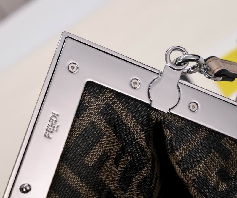 Fendi first2197 26x9.5x18cm ww (6)