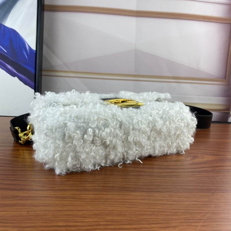 Fendi 02白色羊毛绒 27cm ww (3)