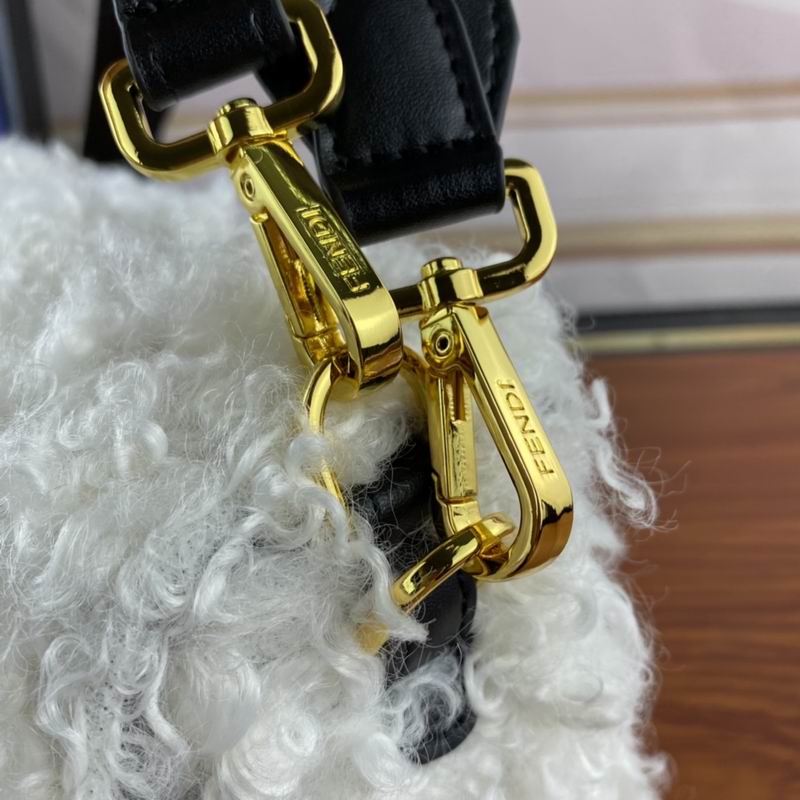 Fendi 02白色羊毛绒 27cm ww (5)