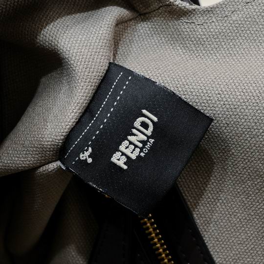 Fendi 1002 27x6x14cm ww (3)