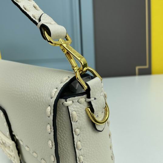 Fendi 2303 27x5x15cm ww (12)