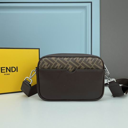 Fendi 2335 22x15x4.5cm ww (2)