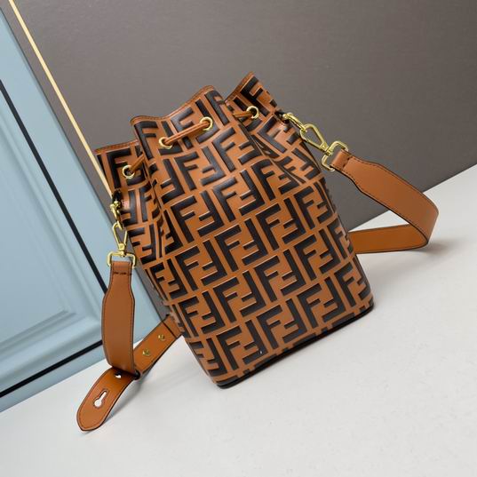 Fendi 23511 17x25x15cm ww (11)