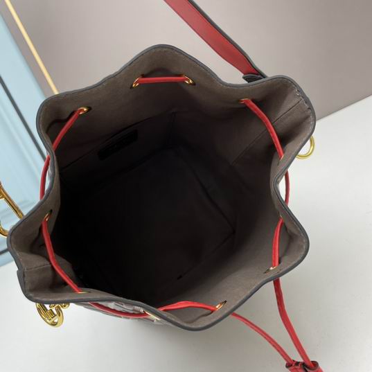 Fendi 23511 17x25x15cm ww (24)