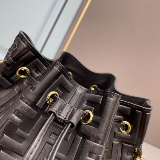 Fendi 23511 17x25x15cm ww (5)