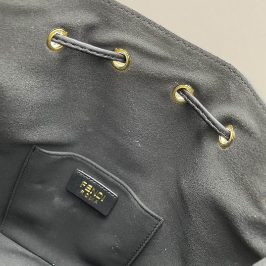 Fendi 23511 17x25x15cm ww (7)