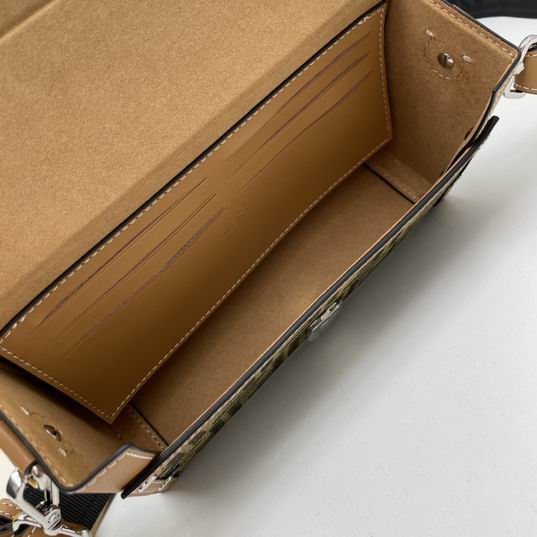 Fendi 23x6.5x13cm ww (15)