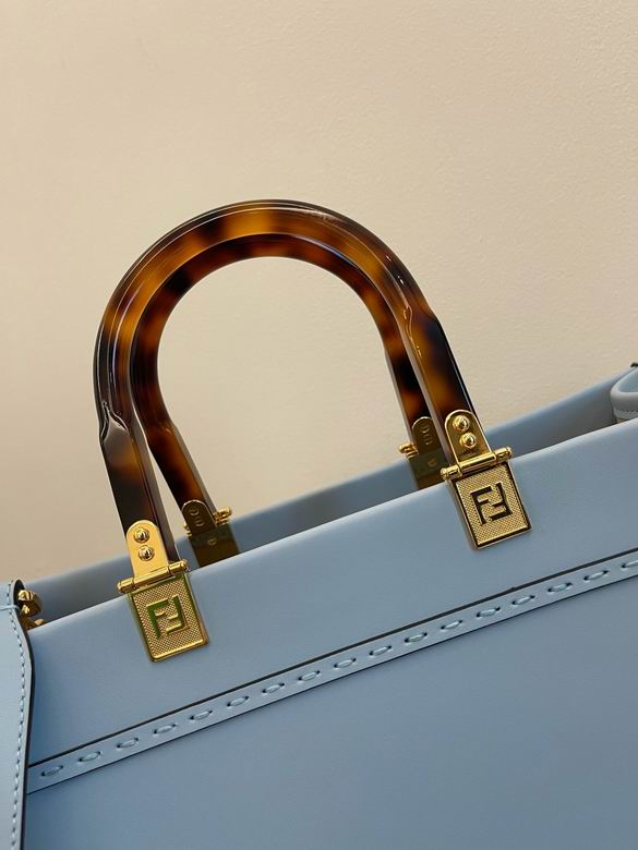 Fendi 35x17x31cm YG 1 (3)