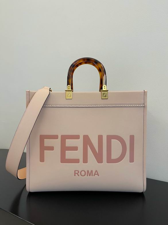 Fendi 35x17x31cm YG 2 (1)