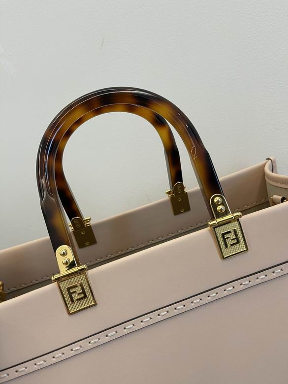 Fendi 35x17x31cm YG 2 (3)