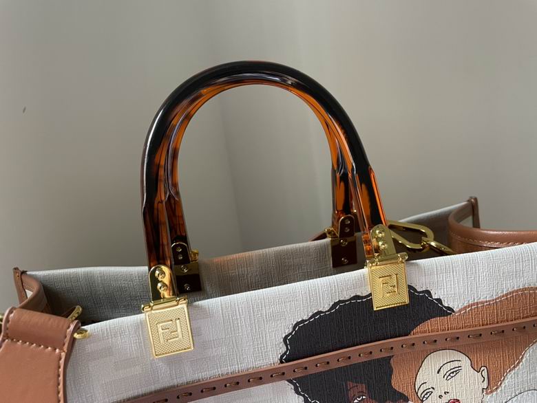 Fendi 36x31x12cm YG (3)