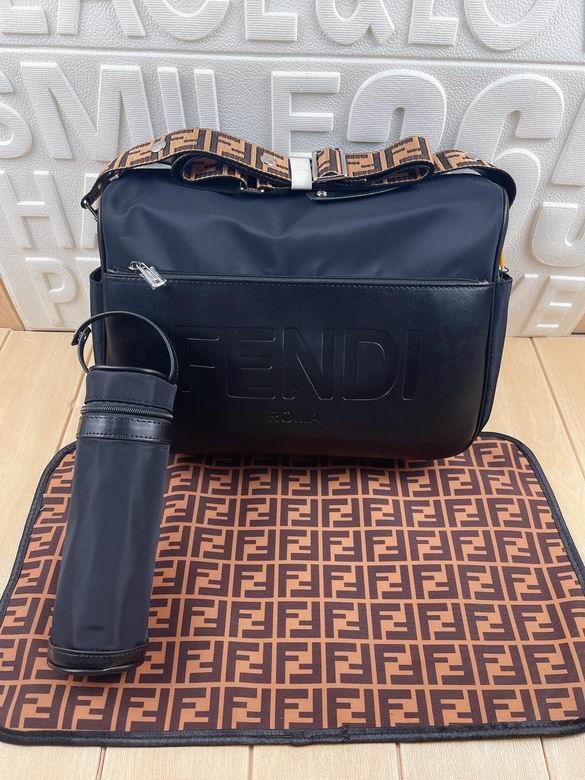 Fendi 40x30x15cm CX (1)