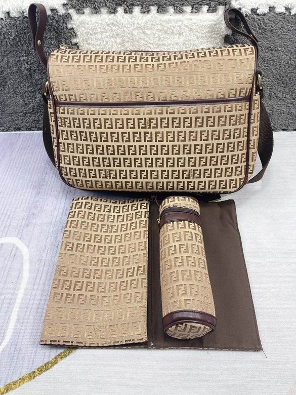 Fendi 40x30x15cm CX 3 (2)