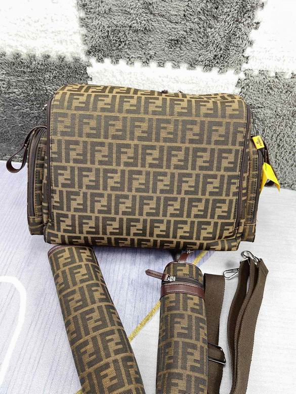 Fendi 42x32x15cm CX (3)