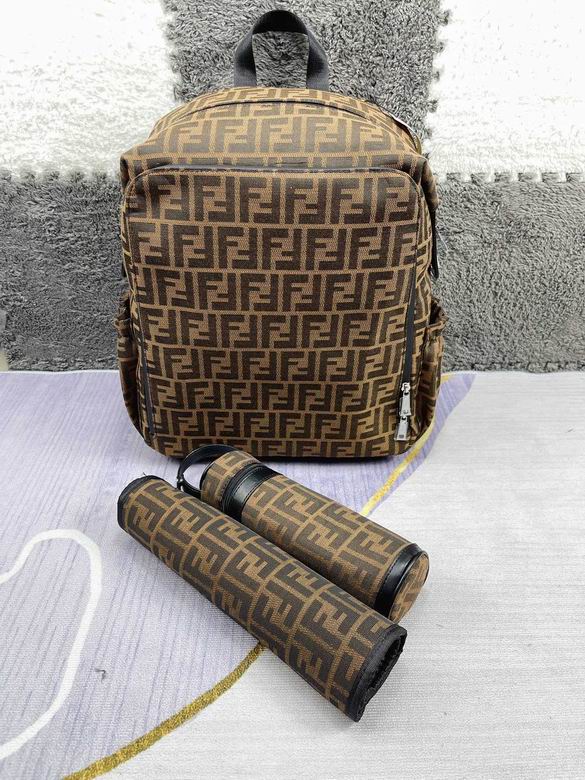 Fendi 42x32x15cm CX 1 (1)