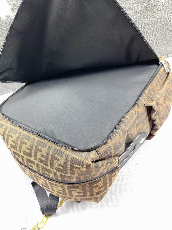 Fendi 42x32x15cm CX 1 (6)