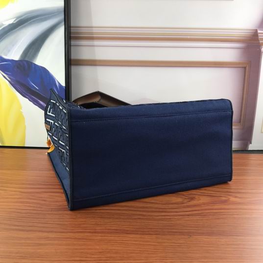 Fendi 608 38x34x20cm ww (13)