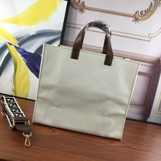 Fendi 608 38x34x20cm ww (3)