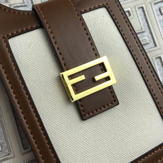 Fendi 608 38x34x20cm ww (7)