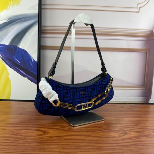 Fendi 7001 32x11x5cm ww (2)