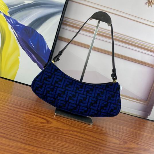 Fendi 7001 32x11x5cm ww (4)