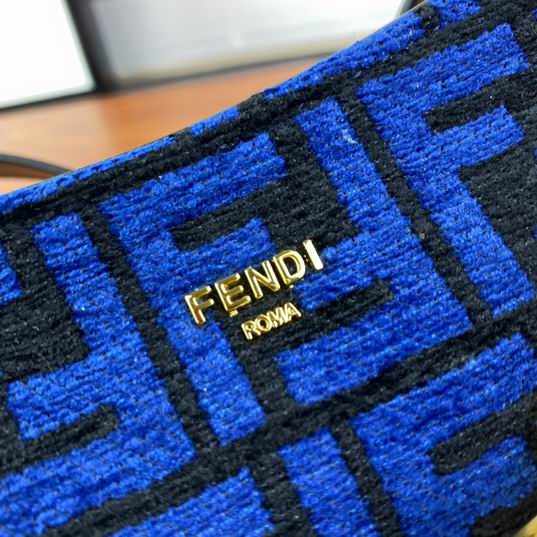Fendi 7001 32x11x5cm ww (7)