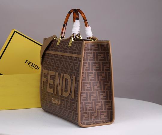 Fendi 7710 36.5x14x31cm ww (3)