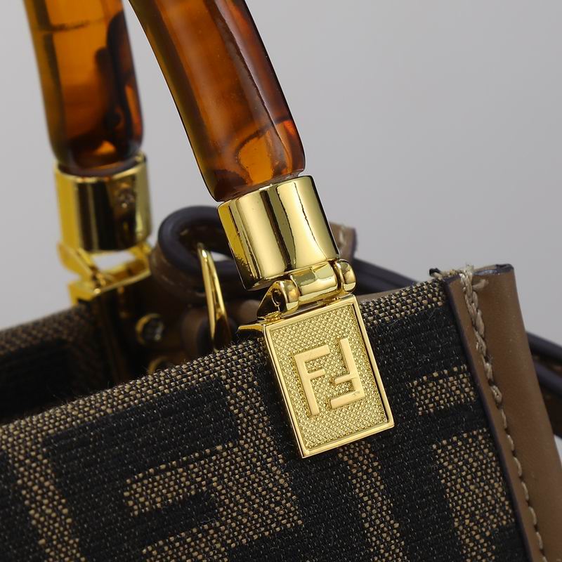 Fendi 7712啡色14.5x6x18cm ww (4)