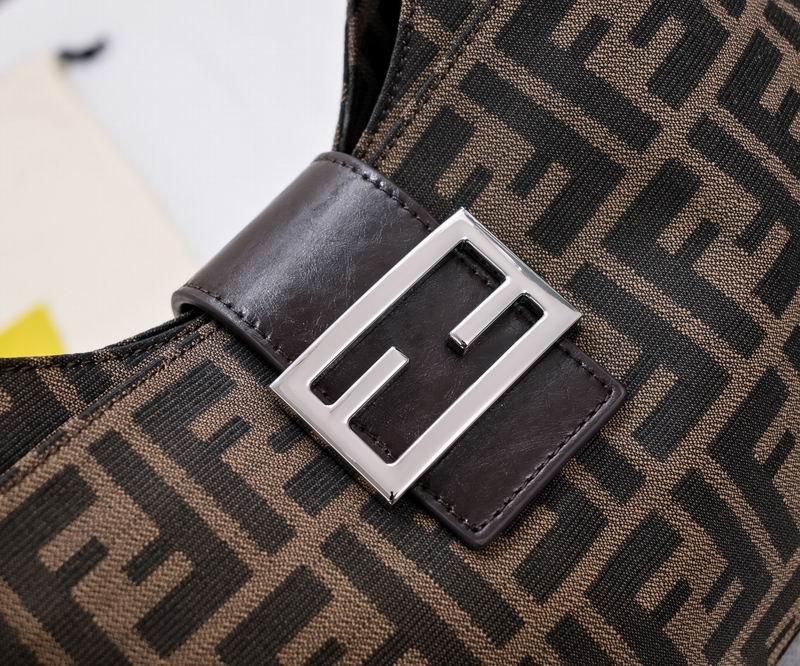 Fendi 7727 29x25x4cm ww (15)