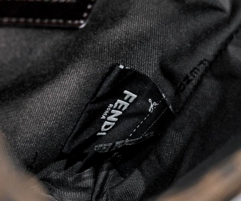 Fendi 7727 29x25x4cm ww (18)