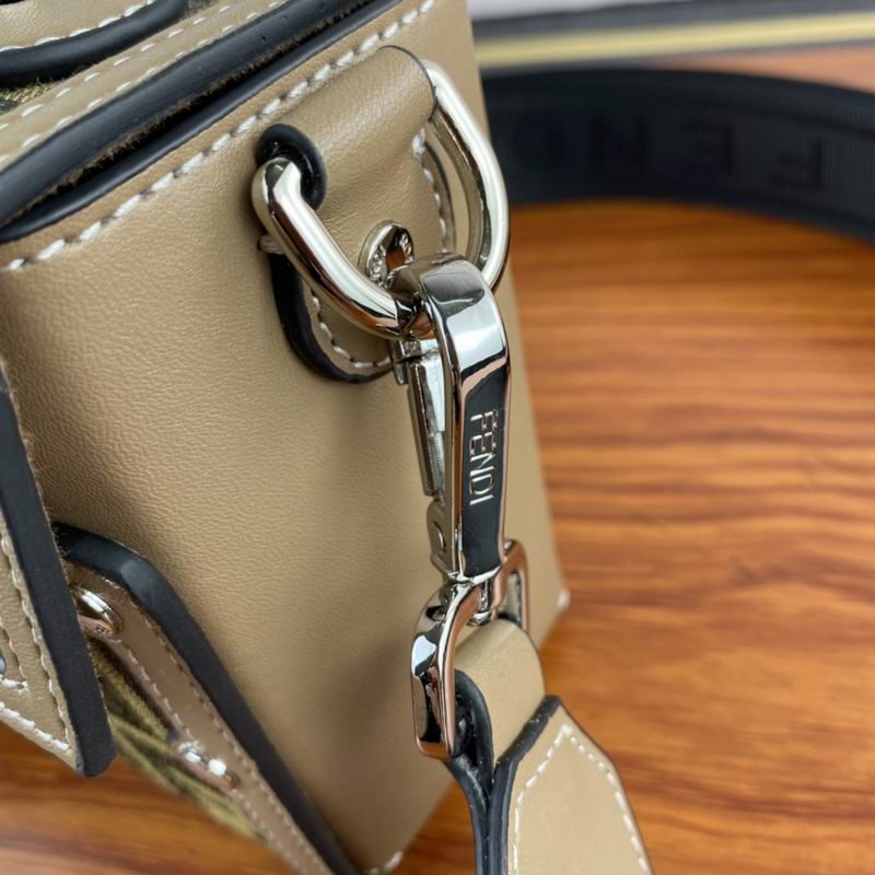 Fendi 80098 23x6.5x13cm ww (15)