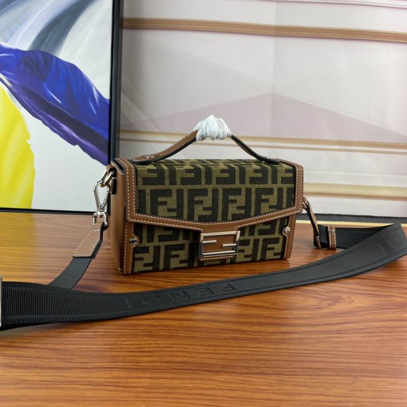 Fendi 80098 23x6.5x13cm ww (2)