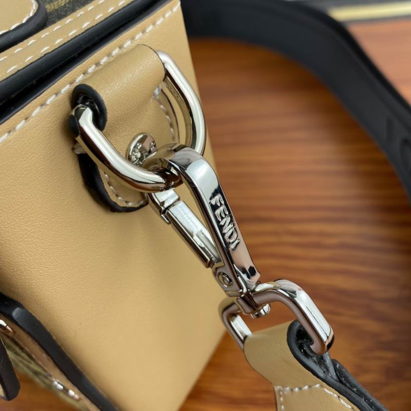 Fendi 80098 23x6.5x13cm ww (24)