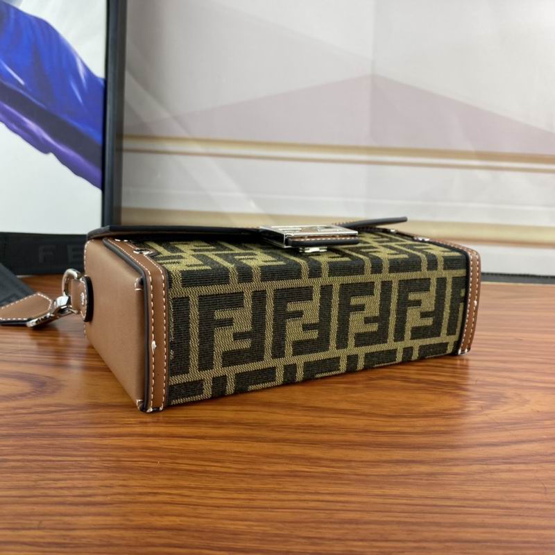 Fendi 80098 23x6.5x13cm ww (3)