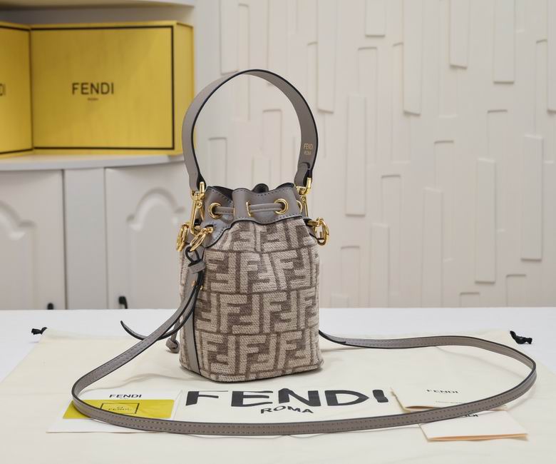 Fendi 8899 18x12x10cm ww (2)