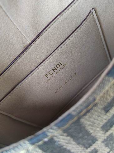 Fendi 8BS082 21x15x6.5cm zy (10)