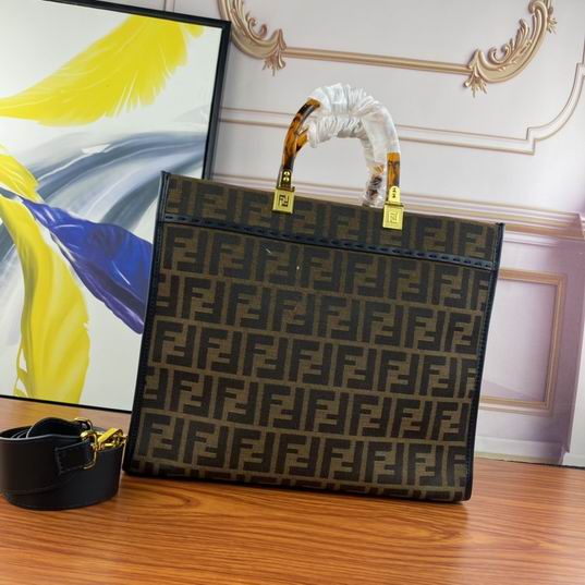 Fendi 9020 35x31x173cm ww (13)