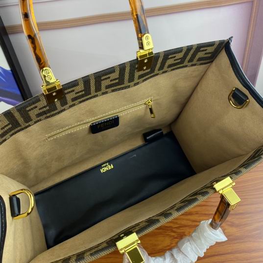 Fendi 9020 35x31x173cm ww (17)