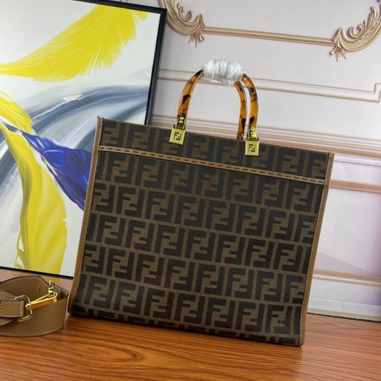 Fendi 9020 35x31x173cm ww (3)