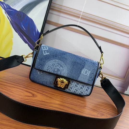 Fendi Baguette 01 26x5x15cm ww (1)