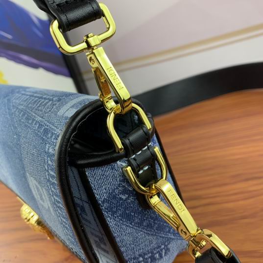 Fendi Baguette 01 26x5x15cm ww (7)