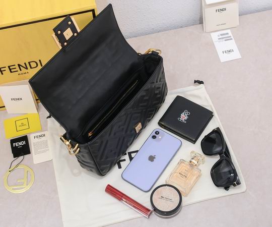 Fendi Baguette 011 26x13x6cm ww (9)