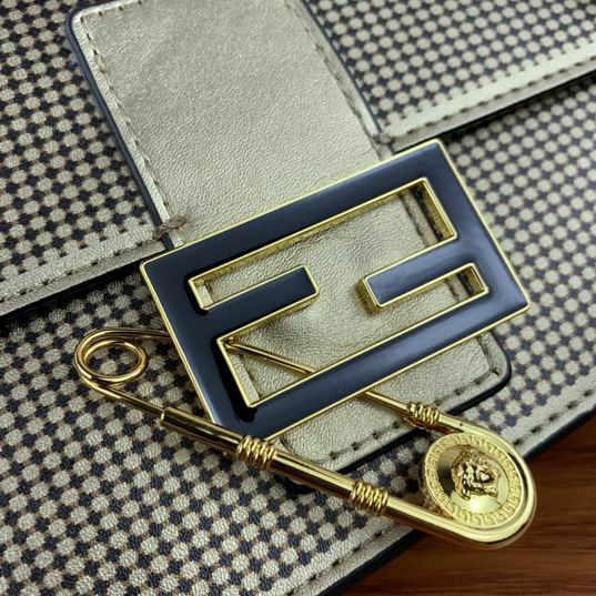 Fendi Baguette 0192 26x15x5cm ww (7)