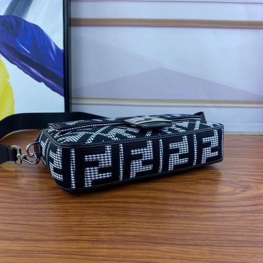 Fendi Baguette 0195 26x13x6cm ww (3)