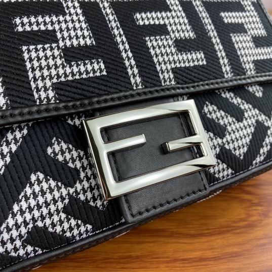 Fendi Baguette 0195 26x13x6cm ww (7)