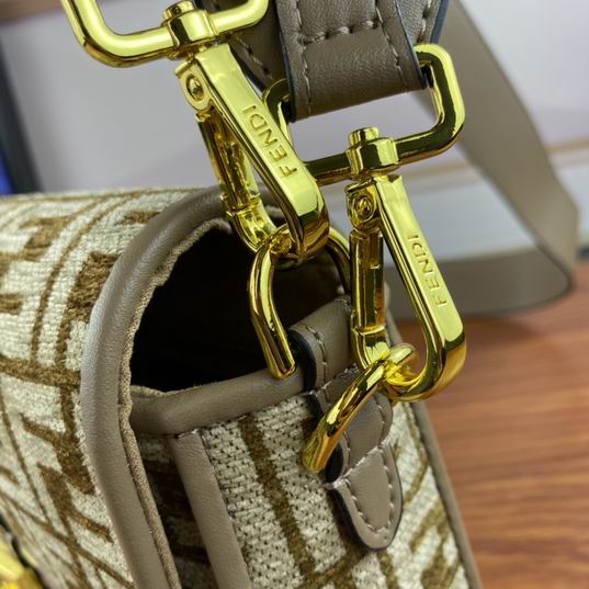 Fendi Baguette 0196 26x15x5cm ww (12)