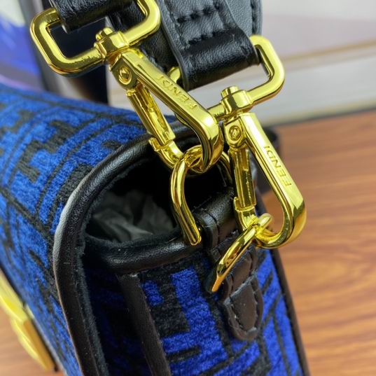 Fendi Baguette 0196 26x15x5cm ww (19)
