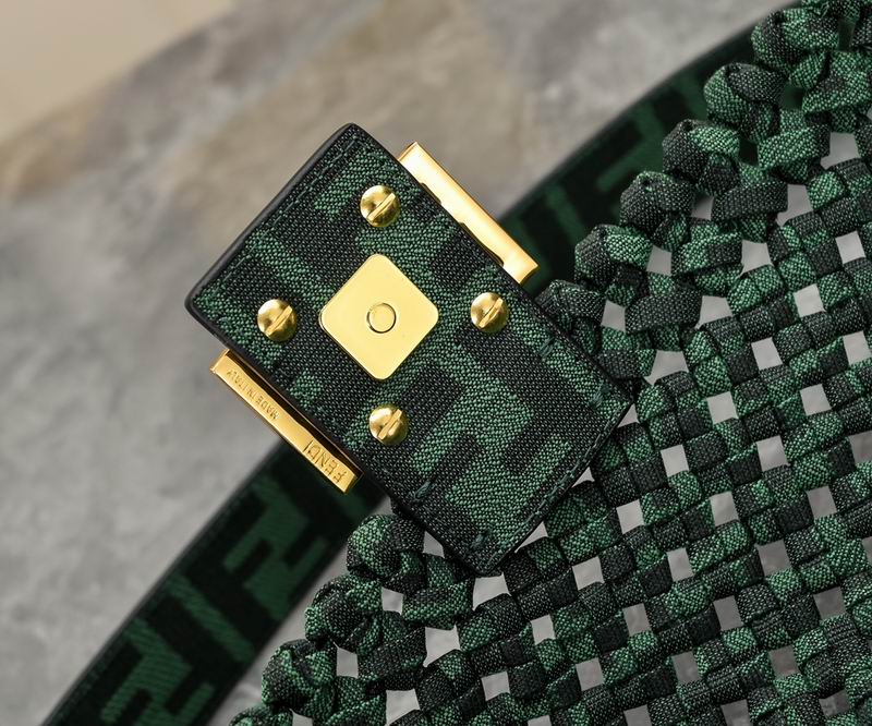 Fendi Baguette 2020 26x4x13cm ww (15)