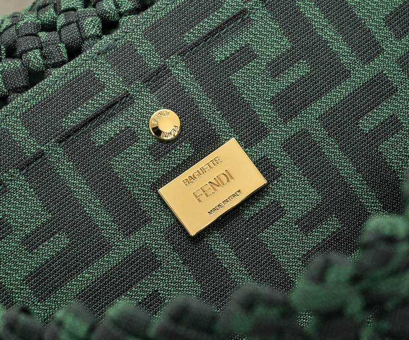 Fendi Baguette 2020 26x4x13cm ww (16)